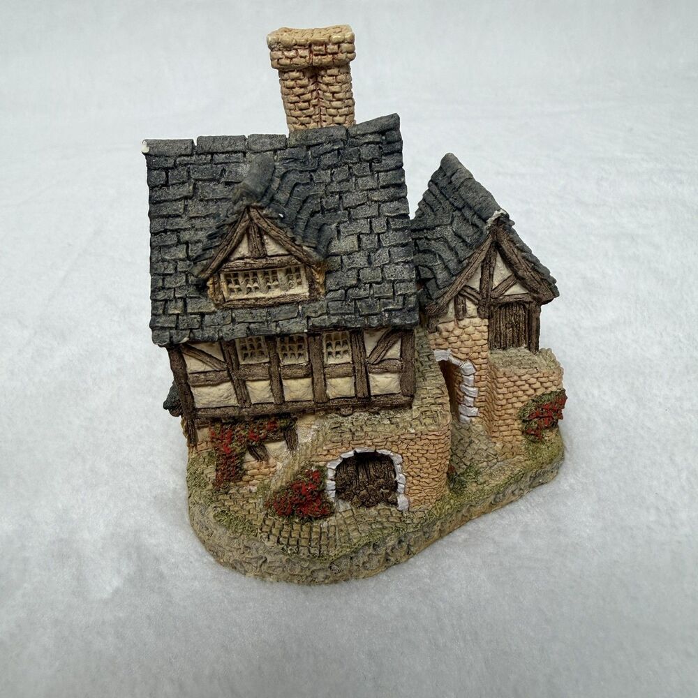 Vintage 1983 David Winter Cottages The Bakehouse Hand Painted Resin Figurine